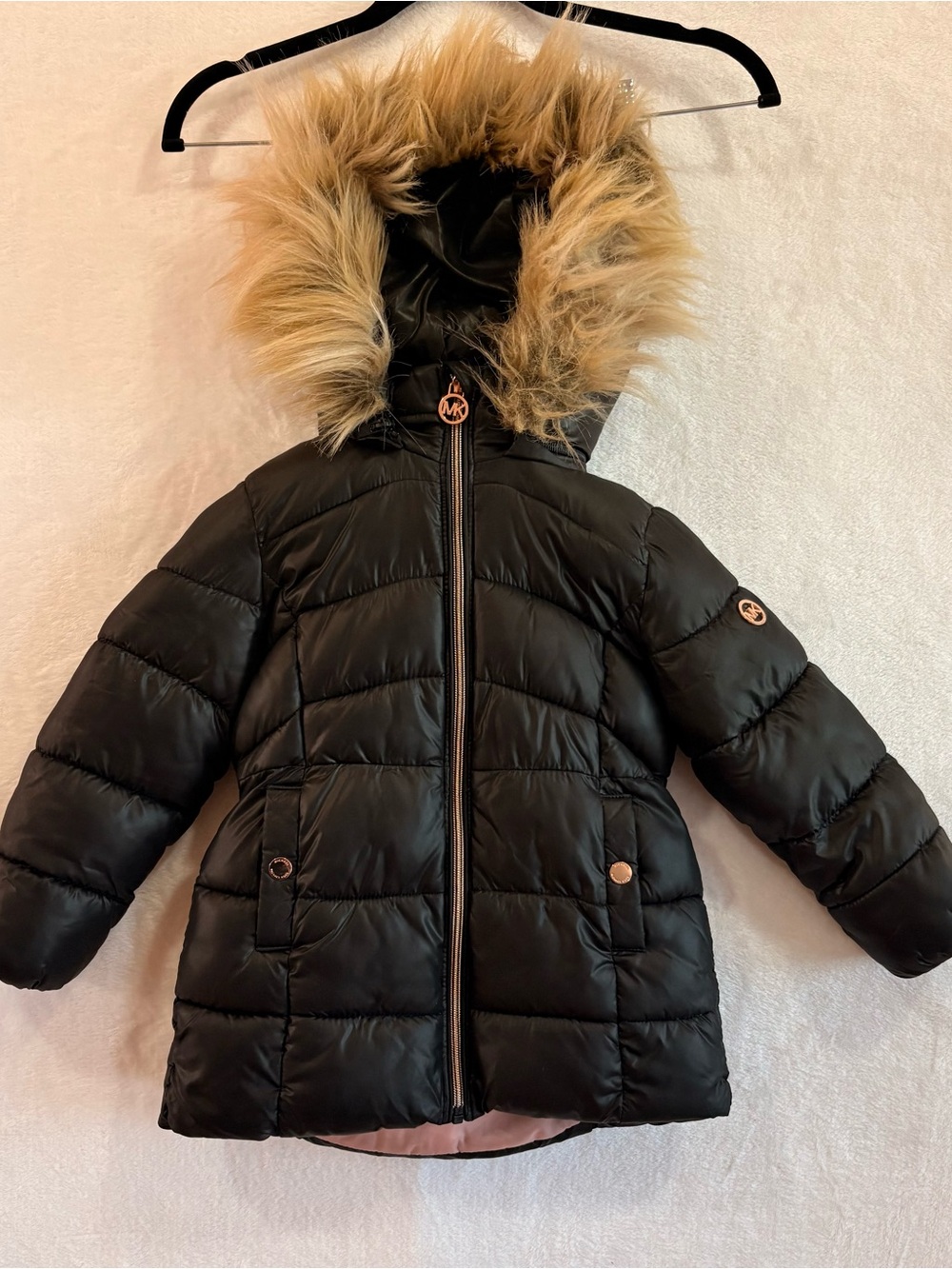 🖤 Michael Kors Girls Puffer Coat – Size 4T – Black & Pink – Faux Fur Hood
